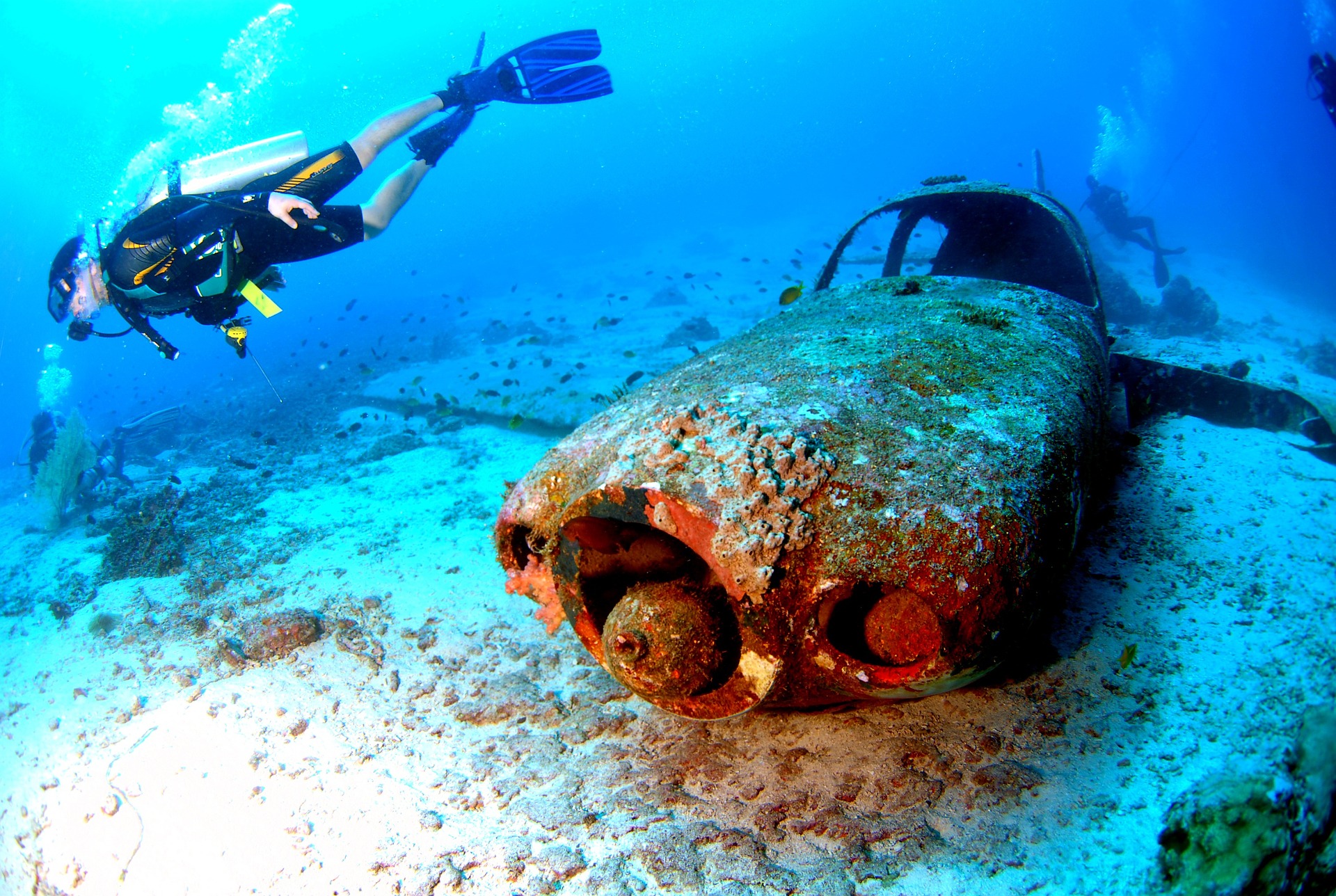 Underwater diving exploration